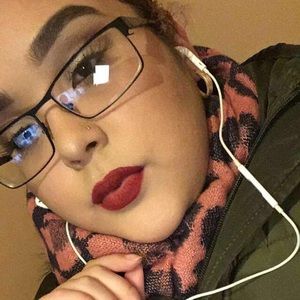 Meet your Posher, Kimberly